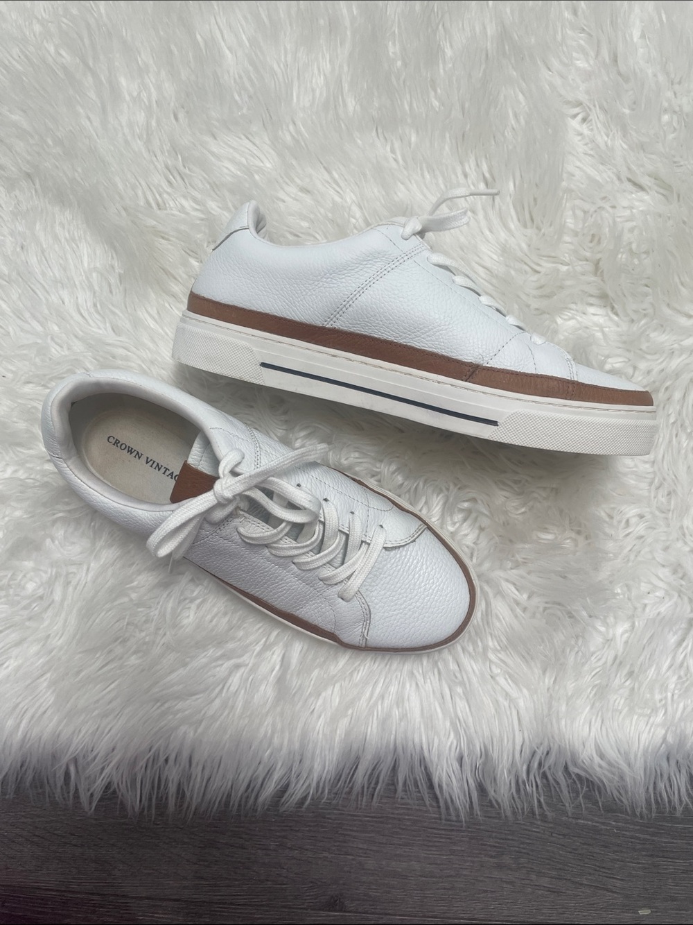 Crown Vintage Dathan White Leather Low-Top Sneakers